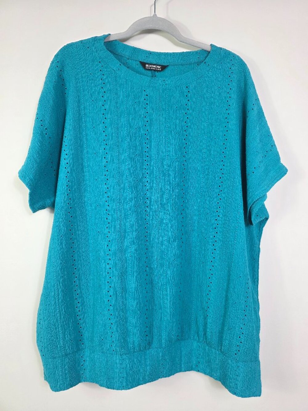 BloomChic Women's Top Size 14/16 Teal Short Sleeve Eyelet Stripe Detail